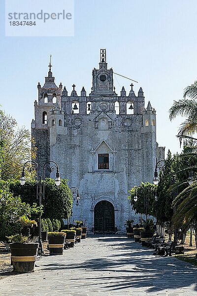 Kloster San Mateo Apóstol y Evangelista  früheste Klöster aus dem 16. Jahrhundert an den Hängen des Popocatépetl  Mexiko  Mittelamerika