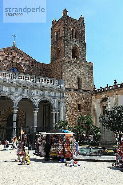 Stadt Monreale  die Kathedrale Santa Maria Nuova  Unesco Weltkulturerbe  Sizilien  Italien  Europa