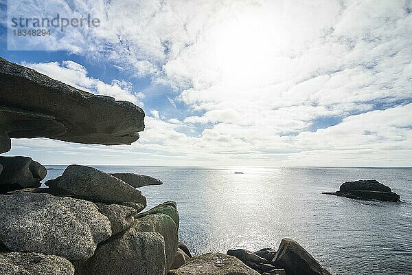 Riesige Granitfelsen auf St. Mary's  Isles of Scilly  England  Großbritannien  Europa