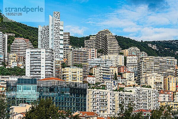 Blick auf Monaco von der Avenue de la Porte Neuve  Fürstentum Monaco  Côte d'Azur
