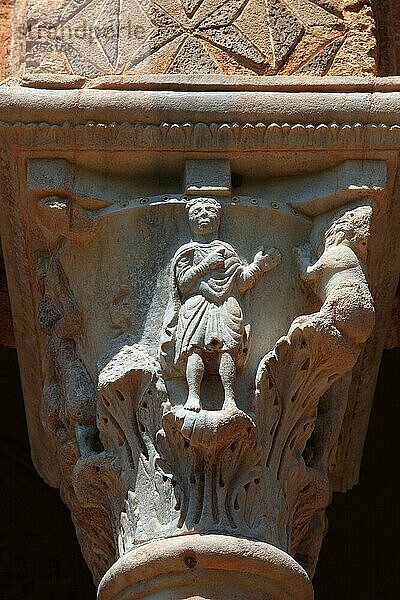 Stadt Monreale  Detail im Kreuzgang der Kathedrale Santa Maria Nuova  Unesco Weltkulturerbe  Sizilien  Italien  Europa