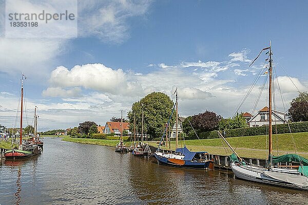 Alter Hafen  Museumshafen  Carolinensiel  Ostfriesland  Niedersachsen  Deutschland  Europa