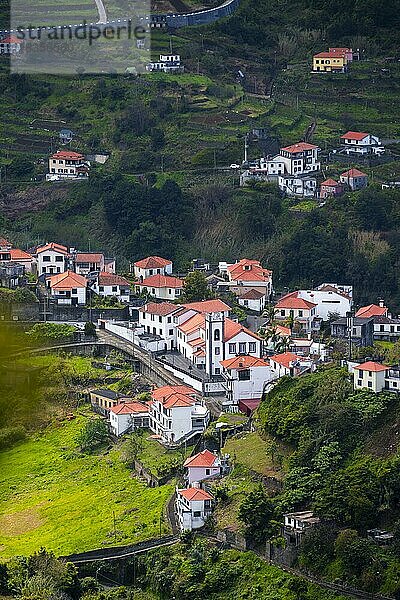 Ortsansicht  Boaventura mit Kirche  Madeira  Portugal  Europa
