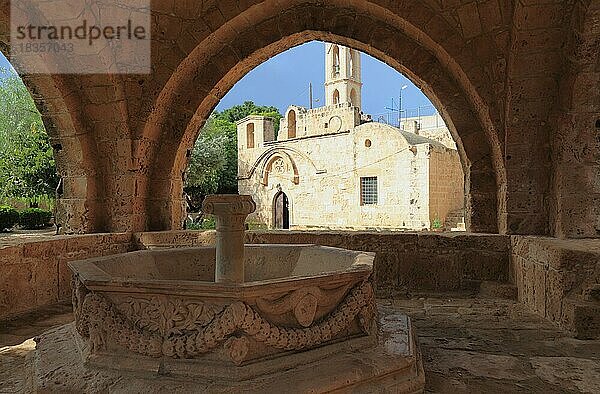 Klosteranlage  Ayia Napa  Kloster Agia Napa  im Osten der Insel  Brunnenanlage  Zypern  Europa