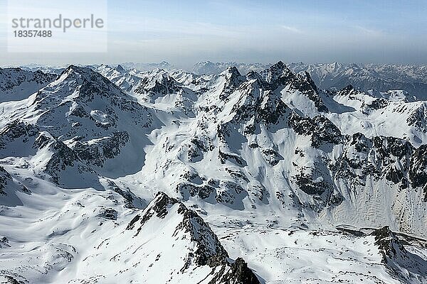 Luftaufnahme  Berge im Winter  Sellraintal  Kühtai  Tirol  Österreich  Europa