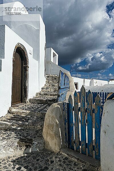 Weiß getünchte Architektur  Oia  Santorin  Griechenland  Europa