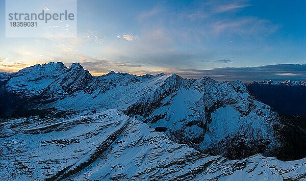 Luftaufnahme über den Bergen des Val Pontirone im Kanton Tessin  Schweiz  Europa