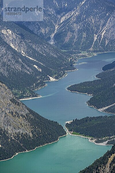 Ausblick vom Thaneller auf den Plansee  Tirol  Österreich  Europa