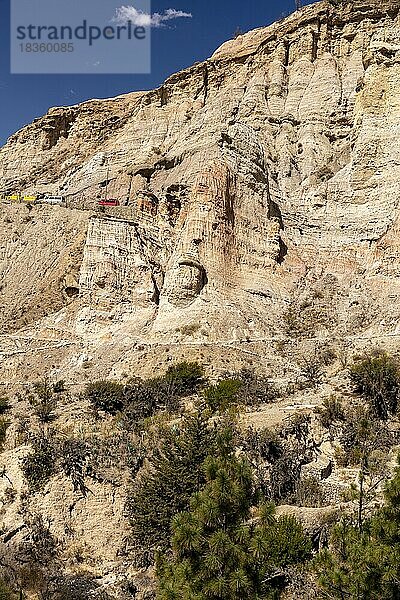 Roter Sandstein mit Erosionsformen  nahe Valle de la Luna  La Paz  Bolivien  Südamerika