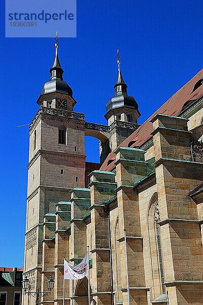 Die Stadtkirche  Heilig Dreifaltigkeit  in der Innenstadt von Bayreuth  Bayreuth  Oberfranken  Bayern  Deutschland  Europa