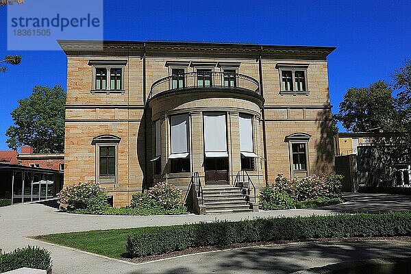 Bayreuth  die Villa Wahnfried  Haus Wahnfried  ehemaliges Wohnhaus von Richard Wagner  Rueckseite  Deutschland  Bayern  Oberfranken  Europa