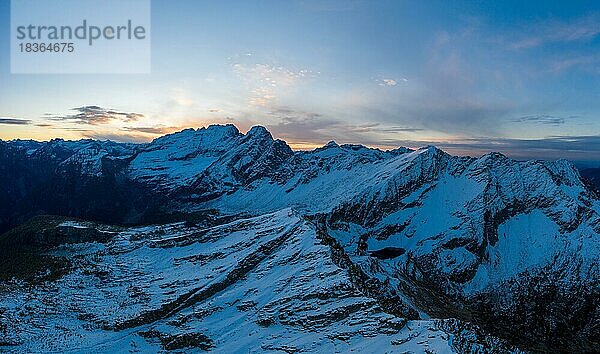 Luftaufnahme über den Bergen des Val Pontirone im Kanton Tessin  Schweiz  Europa