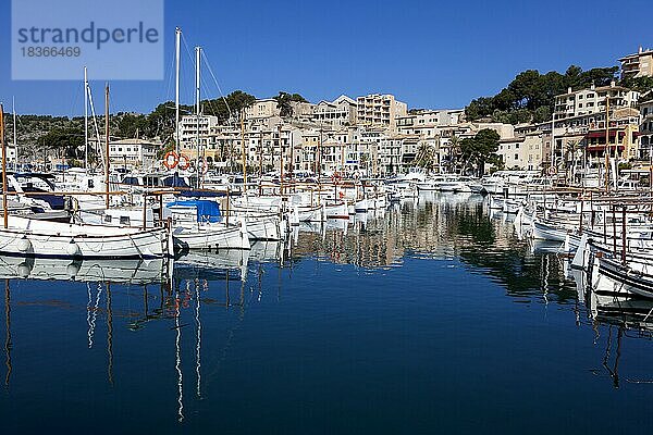 Hafen  Port de Sóller  Mallorca  Balearen  Spanien  Europa