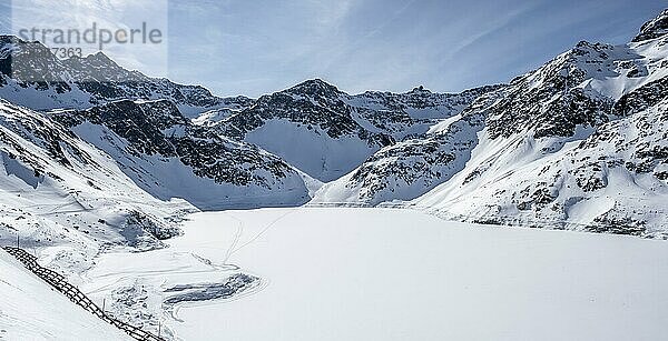 Speicher Finstertal  Stubaier Alpen  Berge im Winter  Kühtai  Tirol  Österreich  Europa
