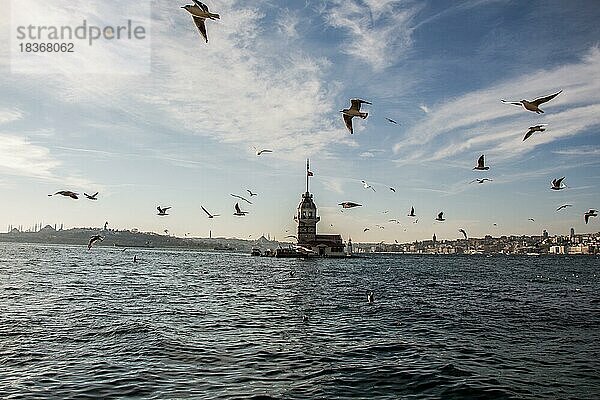 Maidens Tower in der Mitte des Bosporus