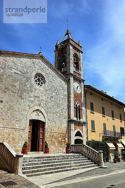 Im historischen Ort San Quirico d'Orcia  Kirche  Chiesa di San Francesco  Toskana  Italien  Europa