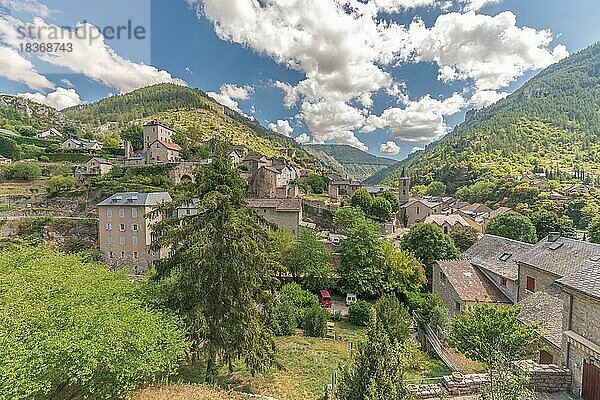 Dorf Sainte-Enimie als eines der schönsten Dörfer klassifiziert. Lozere  Frankreich  Europa