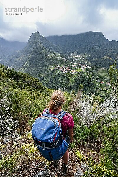 Wanderin in Boaventura  Madeira  Portugal  Europa