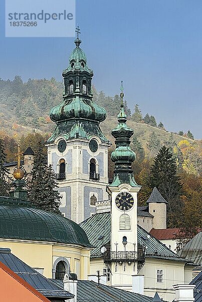 Alte Burg und Rathaustürme  Banska Stiavnica  Slowakei  Europa