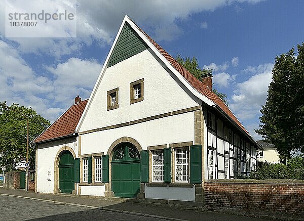 Historisches bäuerliches Wohngebäude  Bergstraße  Lengerich  Nordrhein-Westfalen  Deutschland  Europa