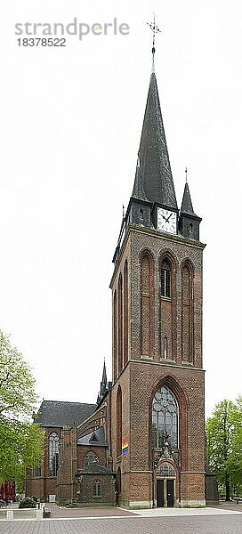 Katholische Pfarrkirche St. Laurentius  Senden  Münsterland  Nordrhein-Westfalen  Deutschland  Europa