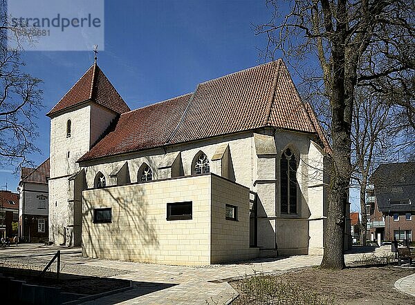 Ehemalige katholische Pfarrkirche St. Simon und Judas  heute sakrales Museum  Reken  Münsterland  Nordrhein-Westfalen  Deutschland  Europa