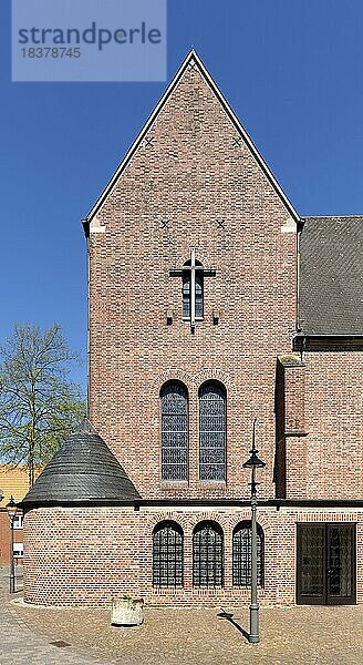 Katholische Pfarrkirche St. Vitus  Südlohn  Münsterland  Nordrhein-Westfalen  Deutschland  Europa