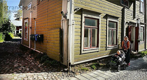 Die Stadt Porvoo im suedlichen Finnland ist die Heimat vieler Kuenstler und die zweitaelteste Stadt im Lande  FIN  Finnland  Europa