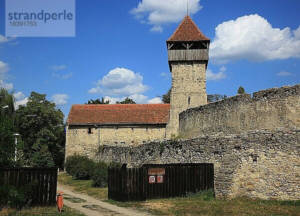Die im 13. Jahrhundert gebaute Grafenburg von Kelling  die seit 1993 zum Weltkulturerbe gehört. Calnic  deutsch Kelling  ist eine Gemeinde im Kreis Alba in Siebenbürgen  Rumänien  Europa