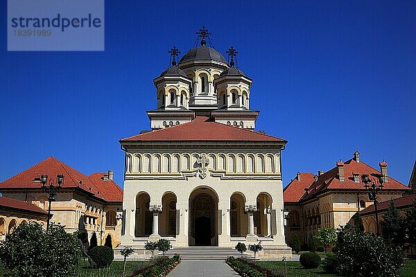 Krönungskathedrale der rumänisch-orthodoxen Kirche  Alba Iulia  Balgrad  deutsch Karlsburg  ist die Hauptstadt des Kreises Alba in Siebenbürgen  Rumänien  Europa