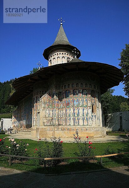 Das Kloster Voronet  Manastirea Voronet  liegt nahe der Stadt Gura Humorului im Dorf Voronet. Die innerhalb der Klostermauern liegende Kirche Sfantul Gheorghe  Heiliger Georg  wurde 1993 in der Moldau in die Liste des UNESCO-Weltkulturerbes aufgenommen  Rumänien  Europa