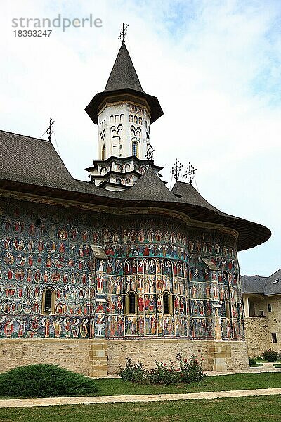 Das Kloster Sucevita  Manastirea Sucevita  liegt im Kreis Suceava auf dem Gebiet der Gemeinde Sucevita. Die innerhalb der Klostermauern befindliche rumänisch-orthodoxe Kirche  die der Auferstehung Jesu Christi geweiht ist  gehört seit August 2010 zu den in die Liste des UNESCO-Weltkulturerbes aufgenommenen Klöstern  Rumänien  Europa
