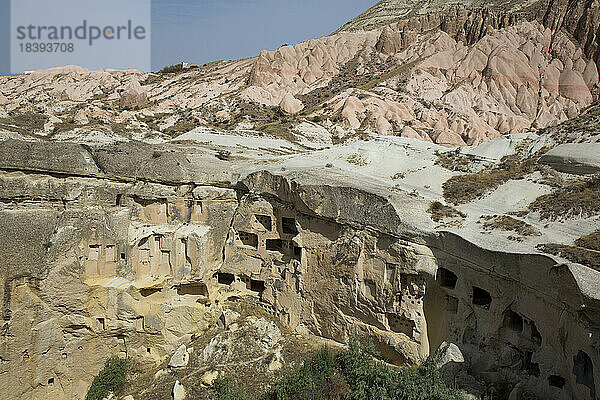 Höhlenhäuser  bei Cavusin  Region Kappadokien  Provinz Nevsehir  Anatolien  Türkei  Kleinasien  Asien