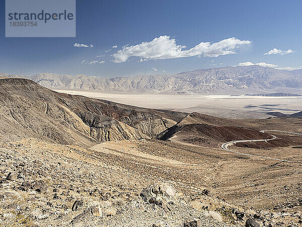 Ein Blick auf den östlichen Teil des Death Valley National Park  Kalifornien  Vereinigte Staaten von Amerika  Nordamerika