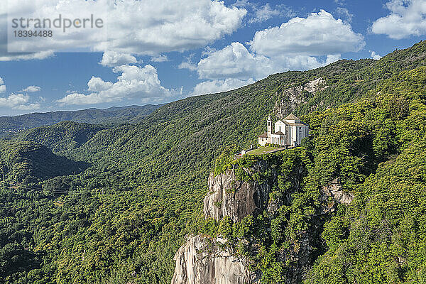 Wallfahrtskirche Madonna del Sasso  Orta-See (Lago d'Orta)  Piemont  Italienische Seen  Italien  Europa