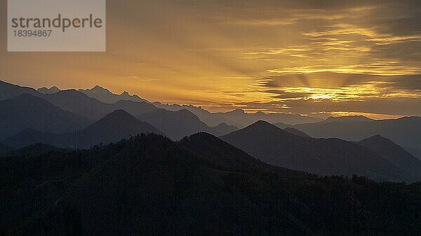 Sonnenuntergang im Nationalpark Kalkalpen  Reichraming  Nationalpark Kalkalpen