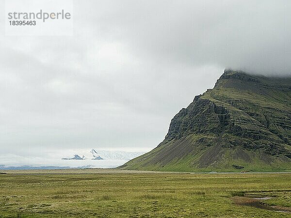 Ausläufer vom Gletscher Vatnajökull  bei Höfn  Island  Europa