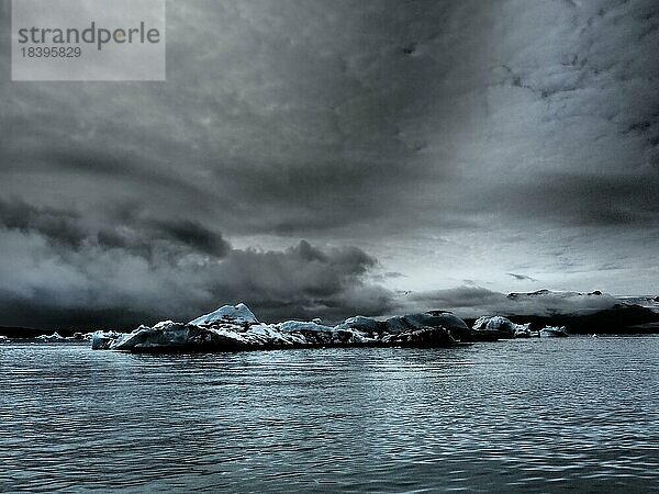 Jökulsarlon  Gletschersee des Vatnajökull  Island  Europa