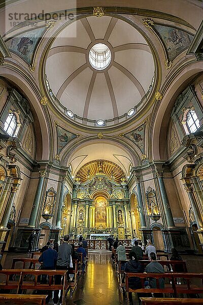 Heiligtum und Kloster von Las Nazarenas  Hauptschiff  Decke und Chor  Lima  Peru  Südamerika