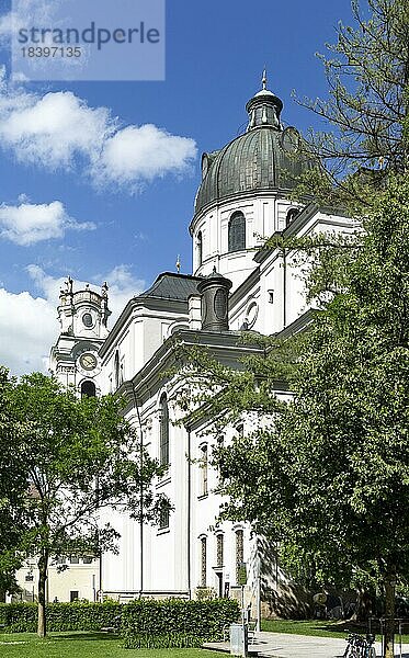 Katholische Kollegienkirche  Universitätskirche und Spielstätte der Salzburger Festspiele  Altstadt  Salzburg  Österreich  Europa