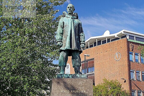 Denkmal für Roald Amundsen  Polarforscher  Tromsö  Norwegen  Europa