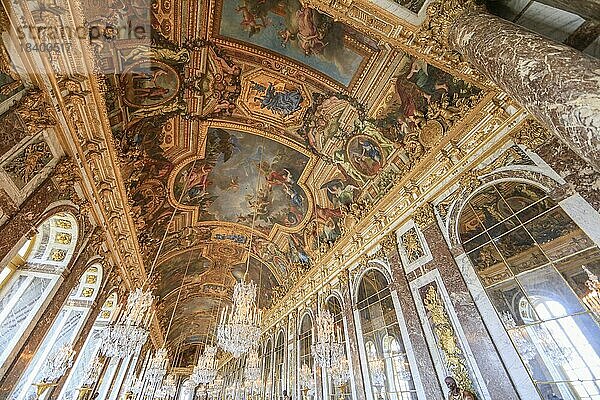 Spiegelsaal Galerie des Glaces  Schloss Chateau de Versailles  Departement Yvelines  Region Ile-de-France  Frankreich  Europa