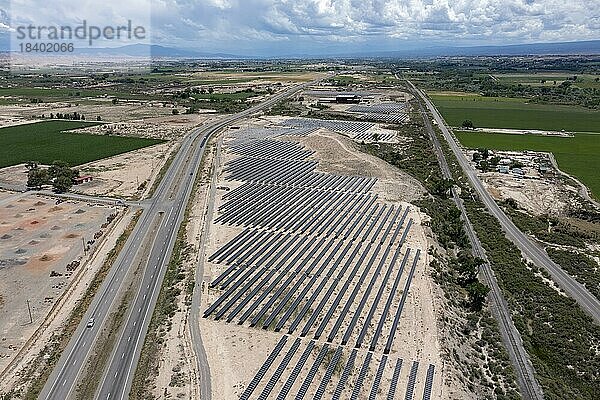 10 Megawatt Solarpark im ländlichen Westen Colorados  Olathe  Colorado  USA  Nordamerika