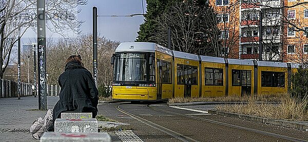 Straßenbahn im Berlner Stadtverkehr  Berlin  Deutschland  Europa