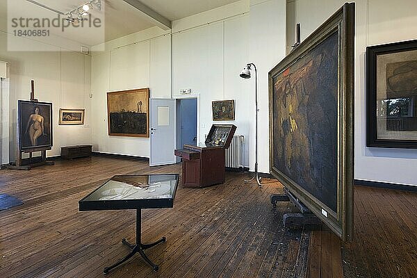 Innenraum des Museums Constant Permeke  belgischer Maler und Bildhauer und führender Vertreter des flämischen Expressionismus  Jabbeke  Belgien  Europa