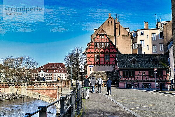 Alte Fachwerkwohnhäuser im historischen Viertel Petite France der Stadt Straßburg  Straßburg