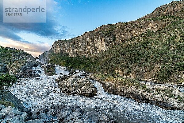 Salto del Río Ibáñez  Wasserfall am Ibanez-Fluss  Cerro Castillo-Nationalpark  Aysen  Patagonien  Chile  Südamerika