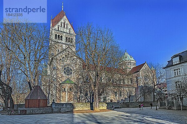 Neuromanische Pfarrkirche St. Anna im Lehel  München  Bayern  Deutschland  Europa