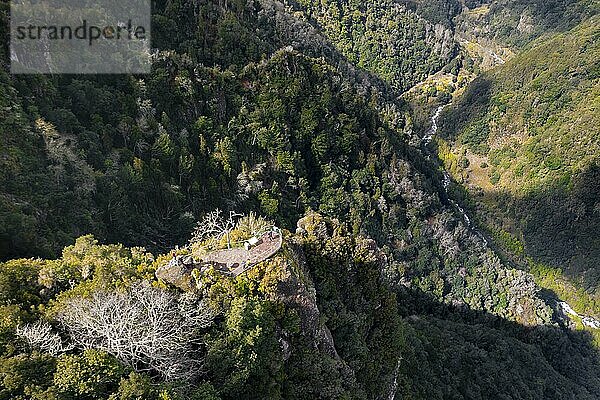 Luftaufnahme  Blick nach unten  Aussichtspunkt Miradouro dos Balcões  Madeira  Portugal  Europa