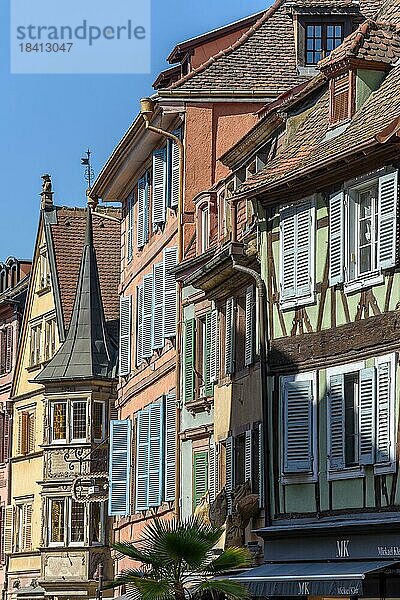 Colmar ist ein malerischer alter Touristenbezirk mit wunderschönen Kanälen und traditionellen Halbholzhäusern. Grand Est  Collectivite europeenne dAlsace  Frankreich  Europa